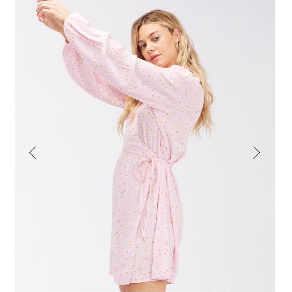Billabong Floral Lilac Spring Romance Long Sleeve Wrap Mini Dress